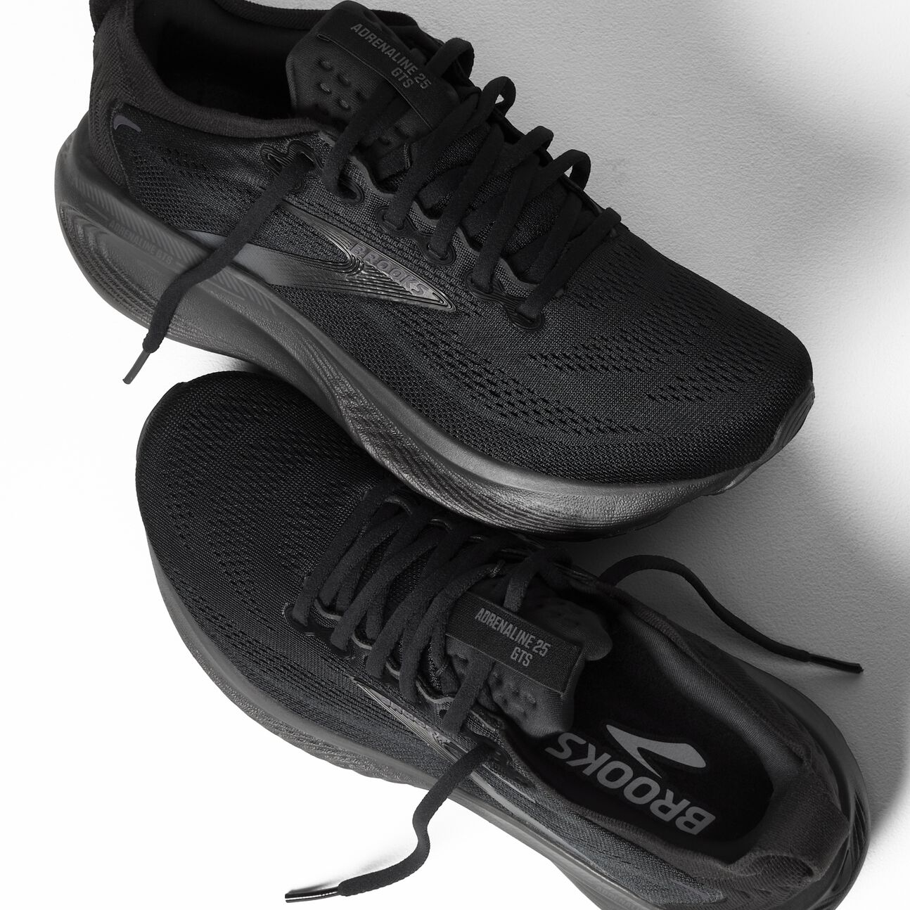 Brooks Men's Adrenaline GTS 25 - Image 25